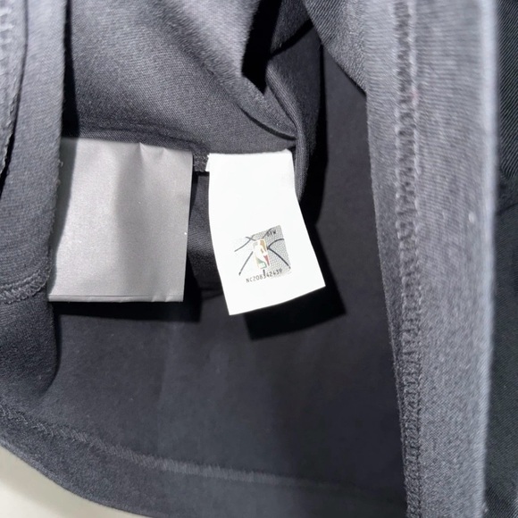 NBA Essentials T-Shirt Black New - Picture 3 of 4